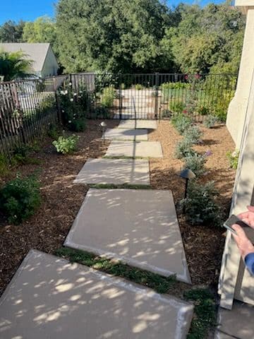 Gallery photos for Backyard Makeover with BBQ and Fire Pit: Image #1