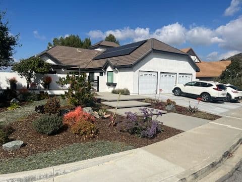 Gallery photos for Drought-Resistant Landscaping in Suburban Front Yard: Image #3